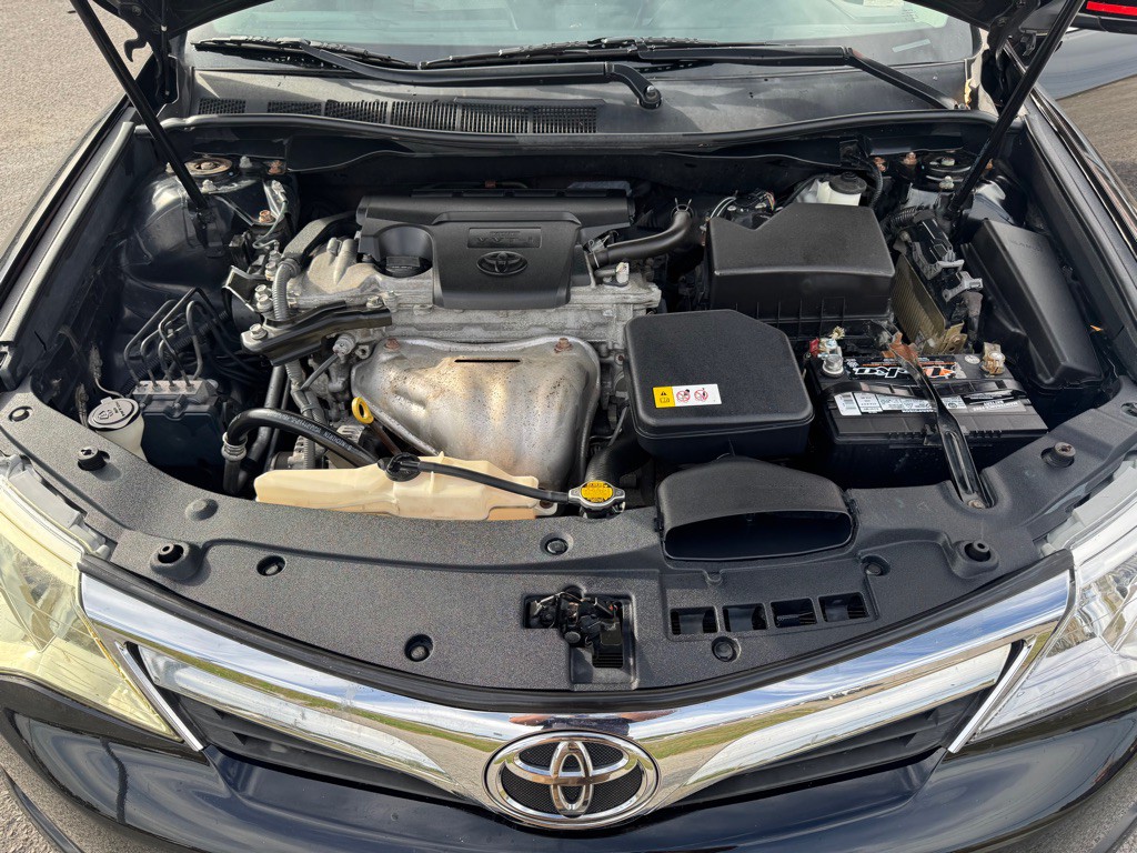2012 Toyota Camry Image 17