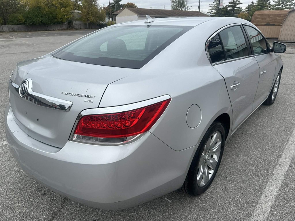 2011 Buick Lacrosse Image 6