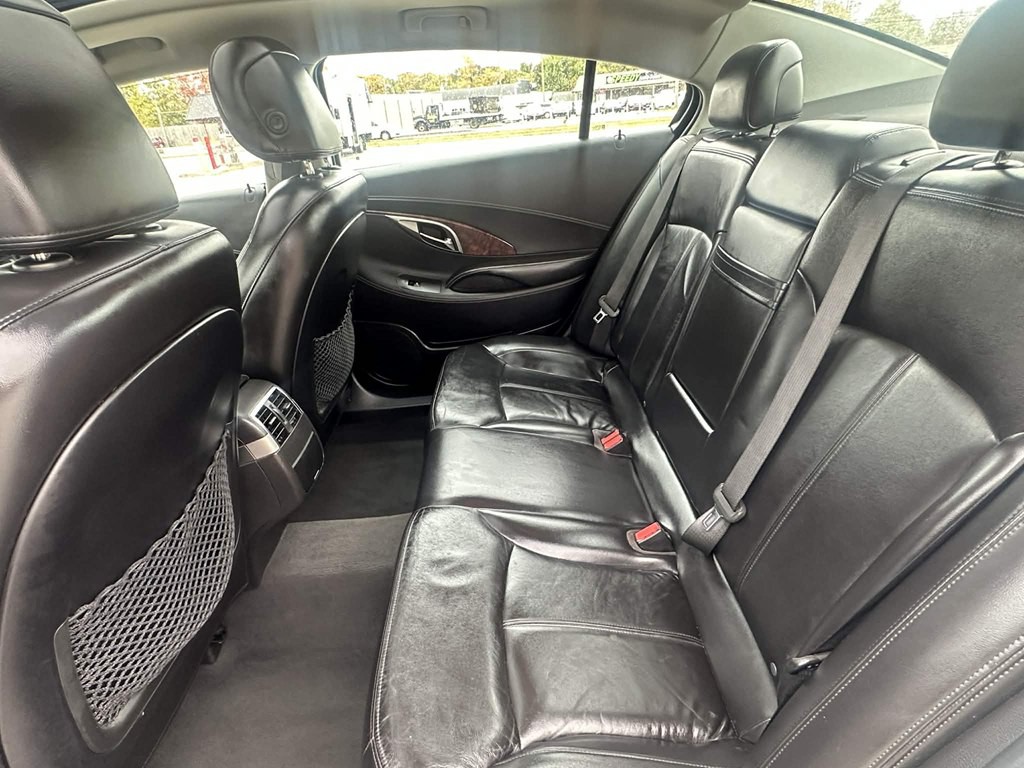 2011 Buick Lacrosse Image 10