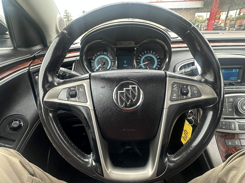 2011 Buick Lacrosse Image 16