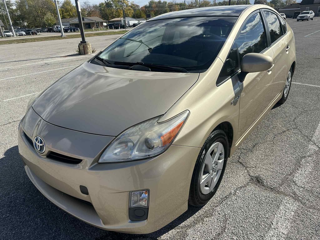 2010 Toyota Prius Image 2
