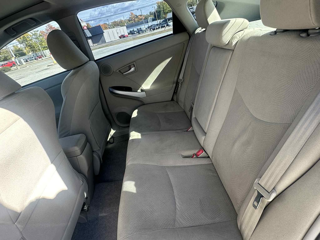 2010 Toyota Prius Image 10