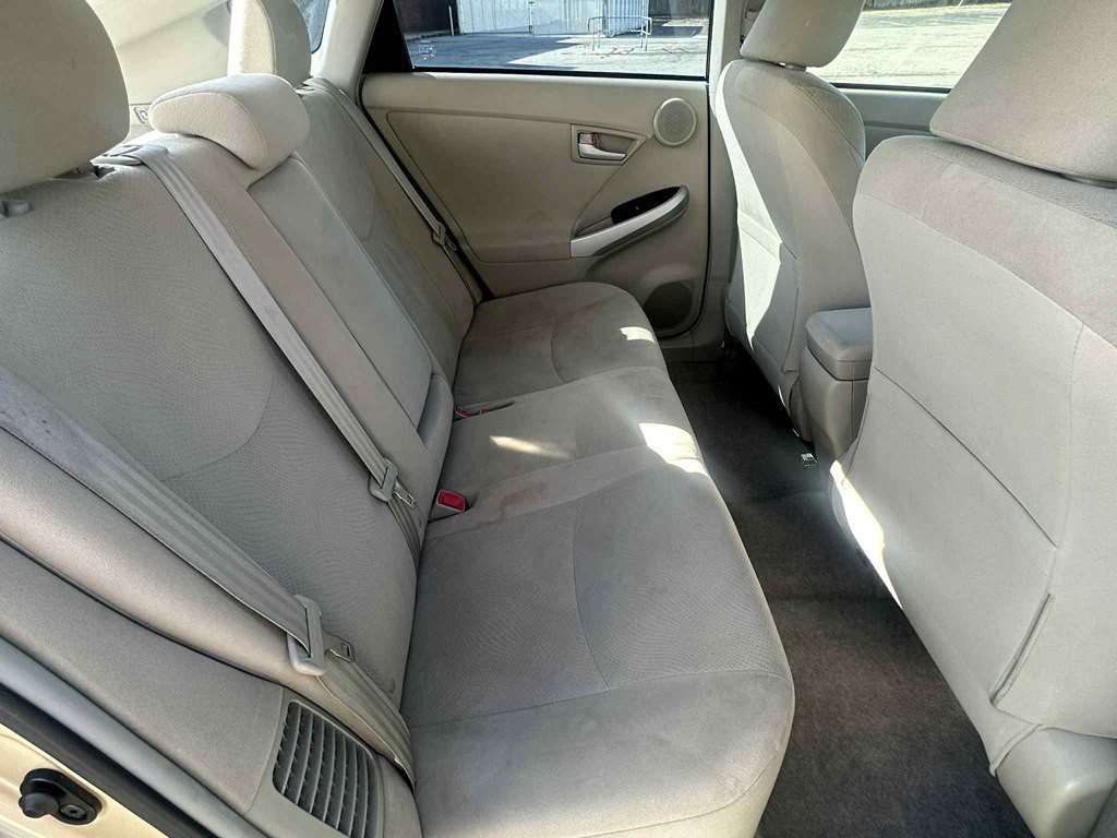 2010 Toyota Prius Image 11
