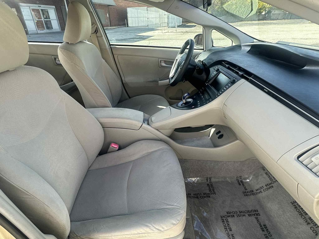2010 Toyota Prius Image 12