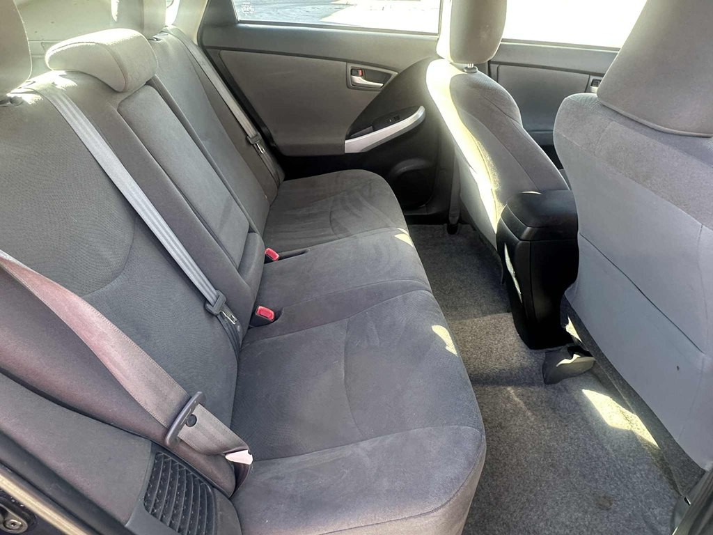 2015 Toyota Prius Image 11