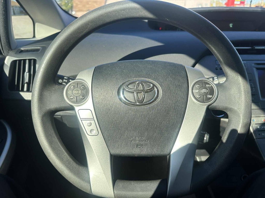 2015 Toyota Prius Image 14