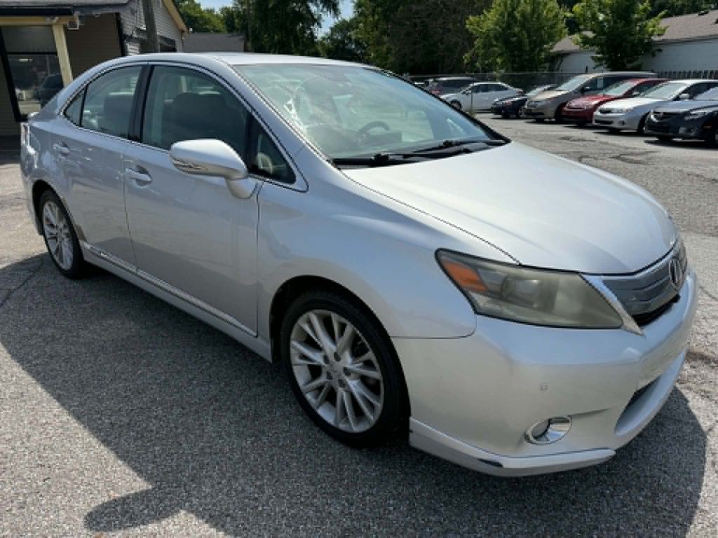 2010 Lexus HS Image 2