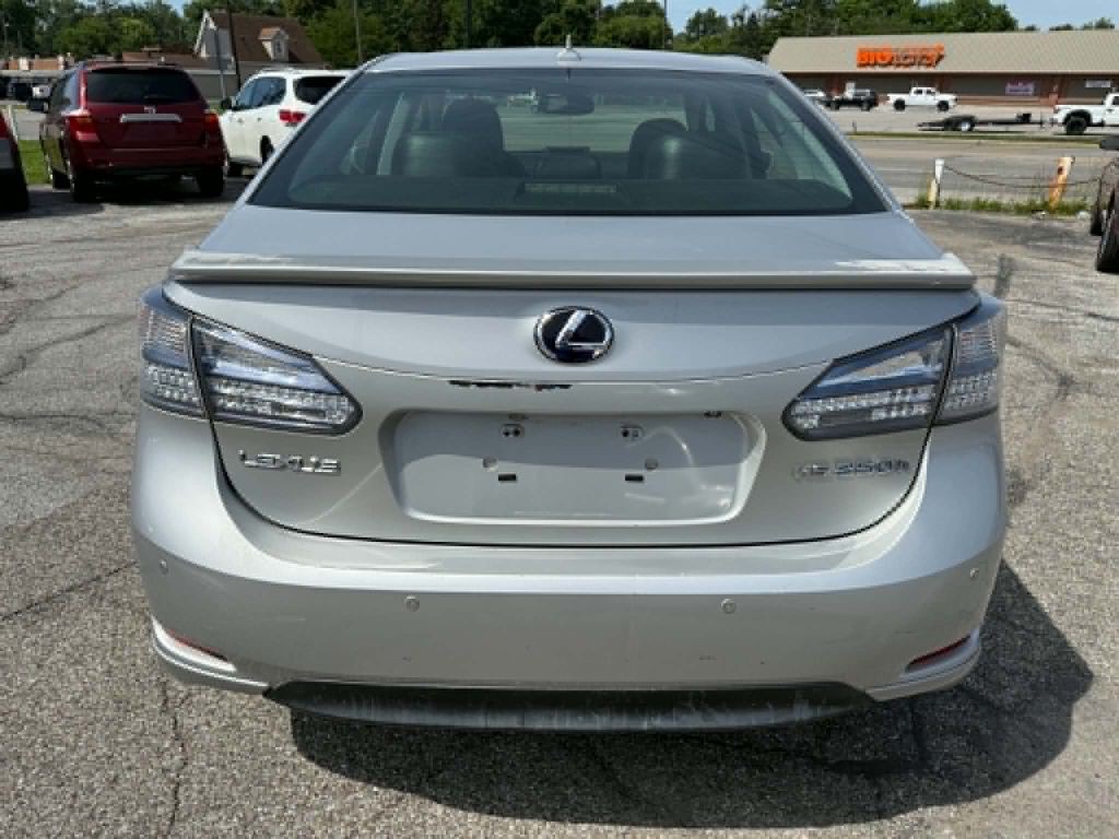 2010 Lexus HS Image 5