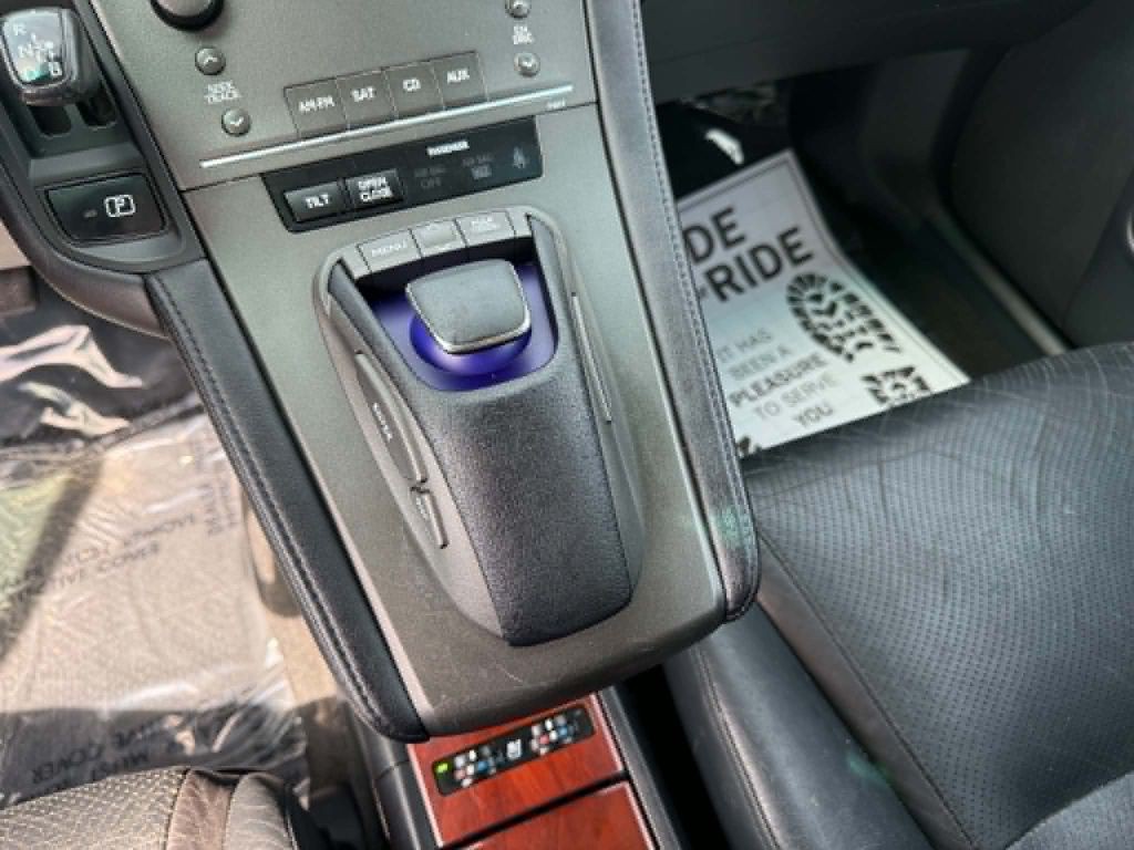 2010 Lexus HS Image 15