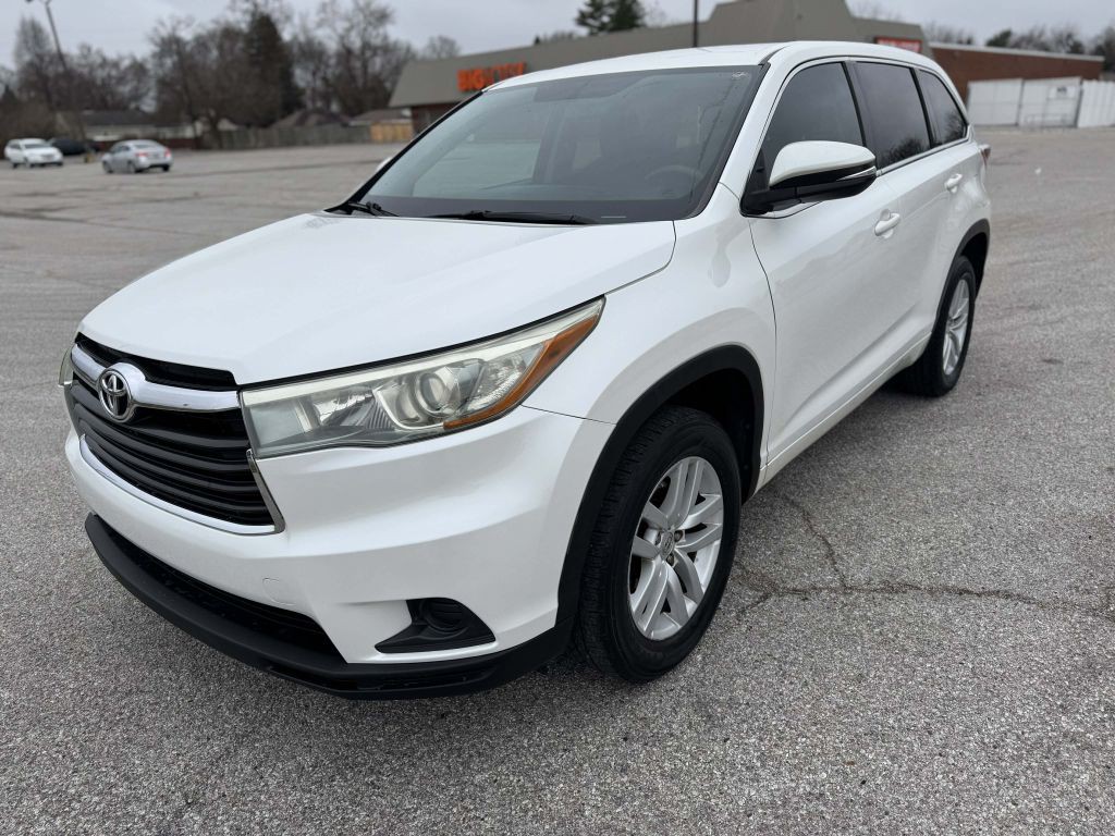 2015 Toyota Highlander Image 1