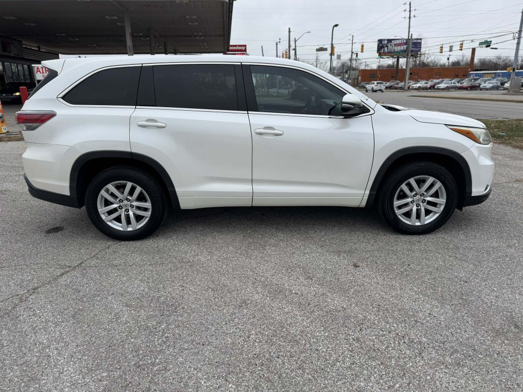 2015 Toyota Highlander Image 4