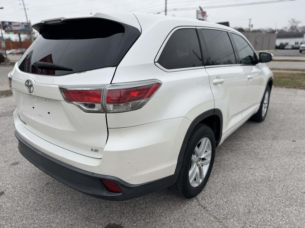 2015 Toyota Highlander Image 8