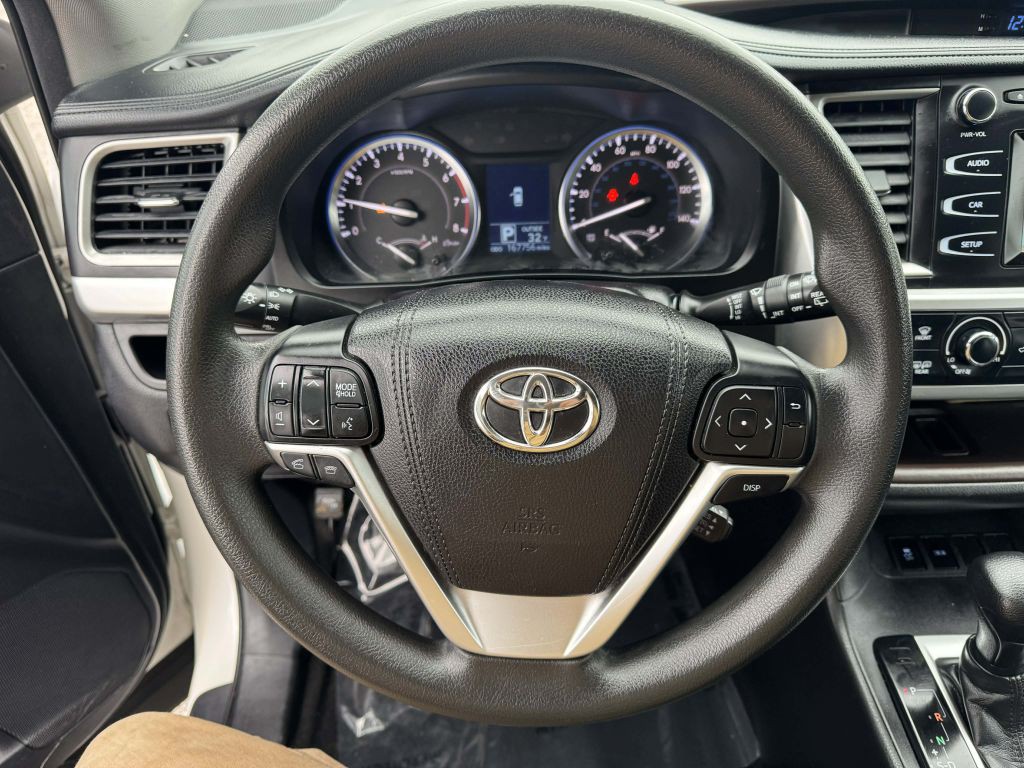 2015 Toyota Highlander Image 15