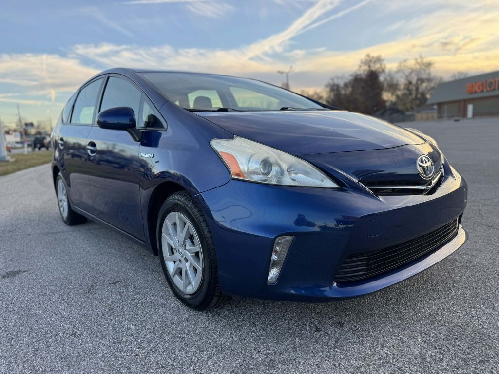 2013 Toyota Prius Image 3