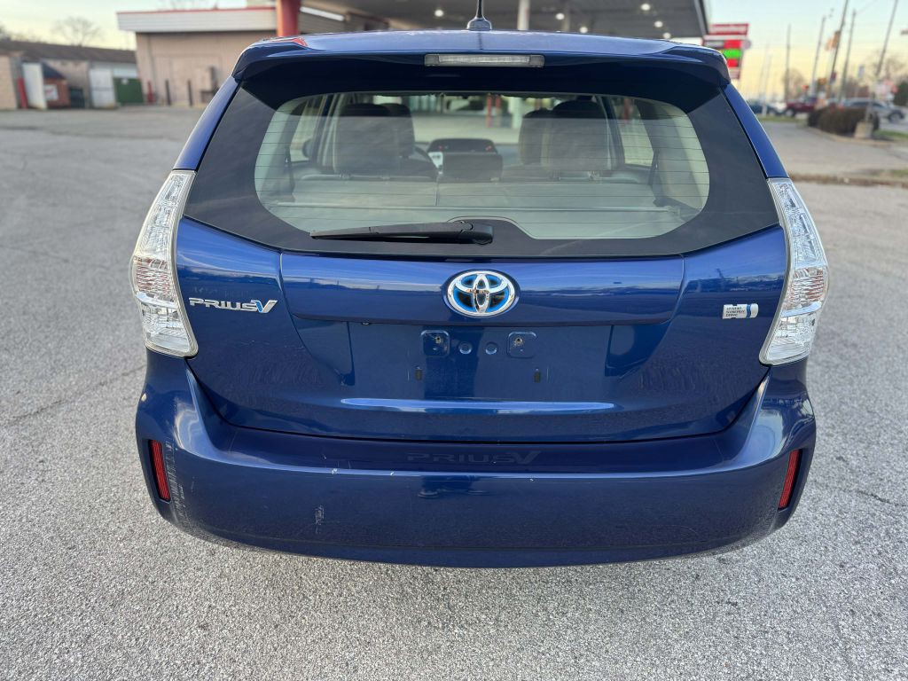 2013 Toyota Prius Image 7