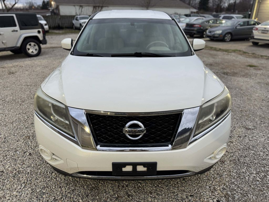 2013 Nissan Pathfinder Image 2