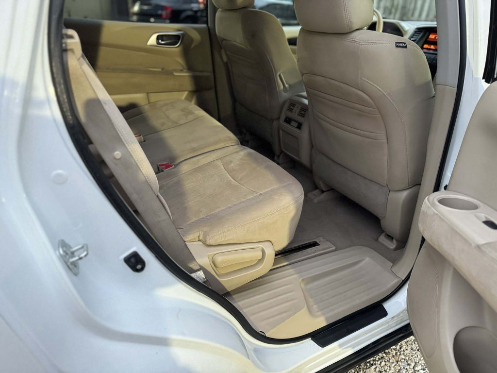 2013 Nissan Pathfinder Image 12