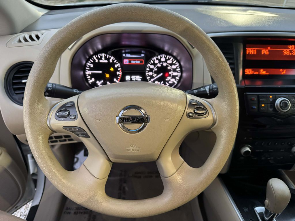 2013 Nissan Pathfinder Image 15