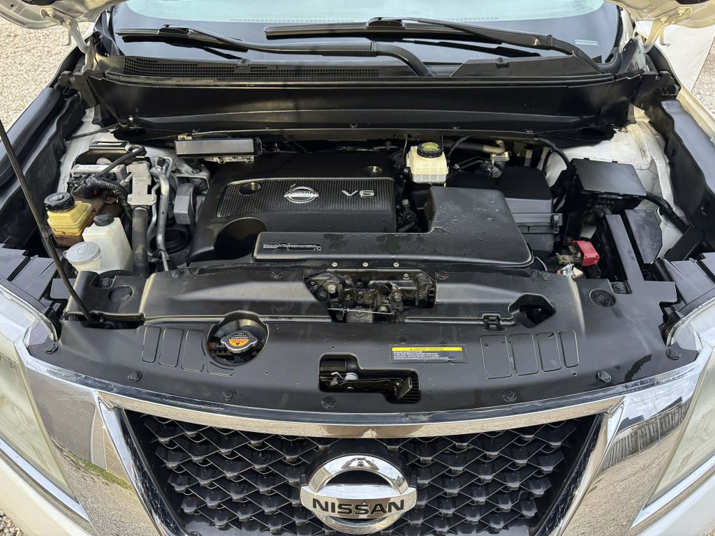 2013 Nissan Pathfinder Image 18