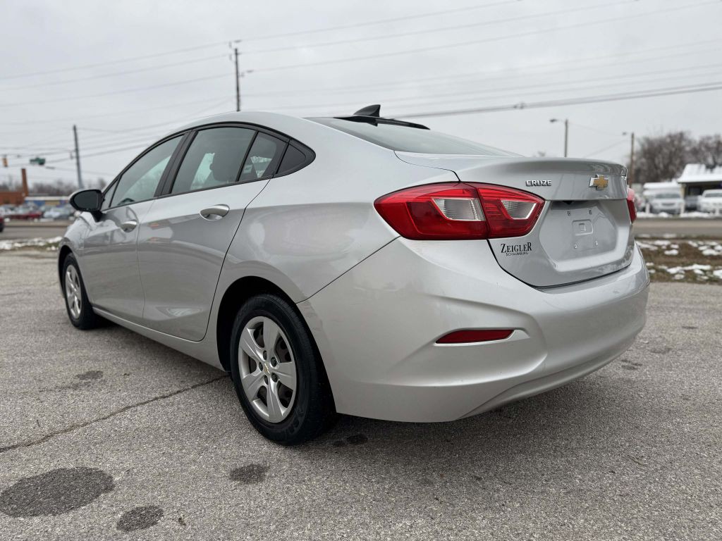 2016 Chevrolet Cruze Image 6