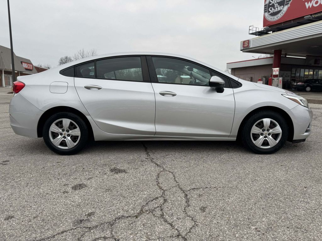 2016 Chevrolet Cruze Image 4