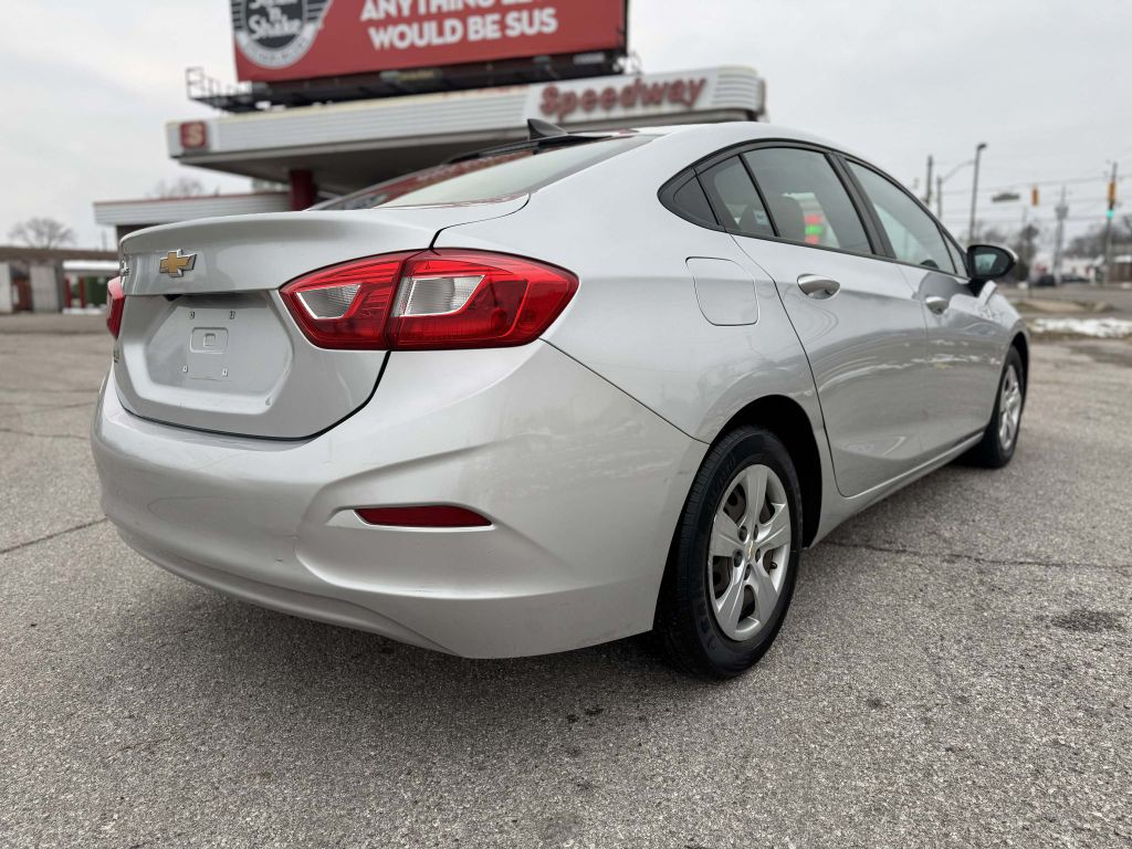 2016 Chevrolet Cruze Image 8