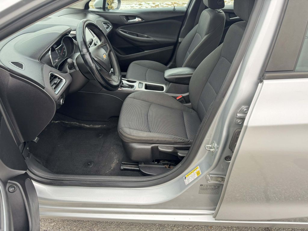 2016 Chevrolet Cruze Image 9