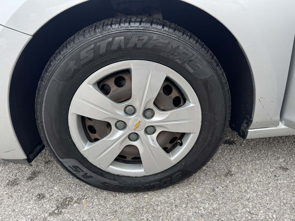 2016 Chevrolet Cruze Image 16