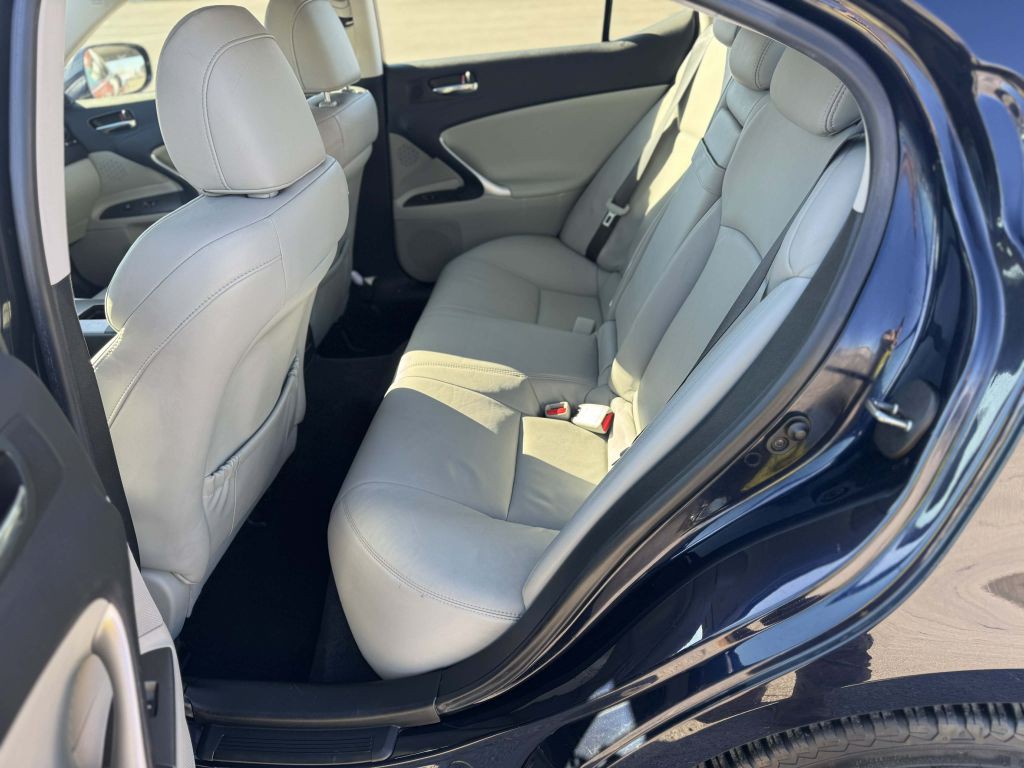 2008 Lexus IS Image 10
