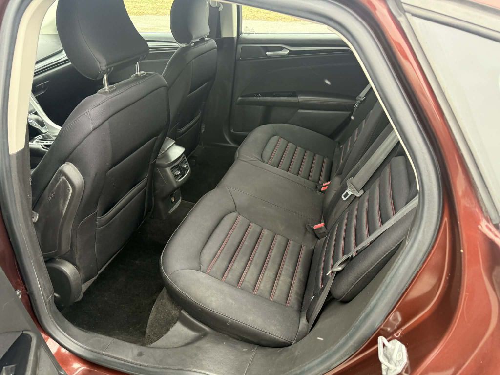 2015 Ford Fusion Image 10