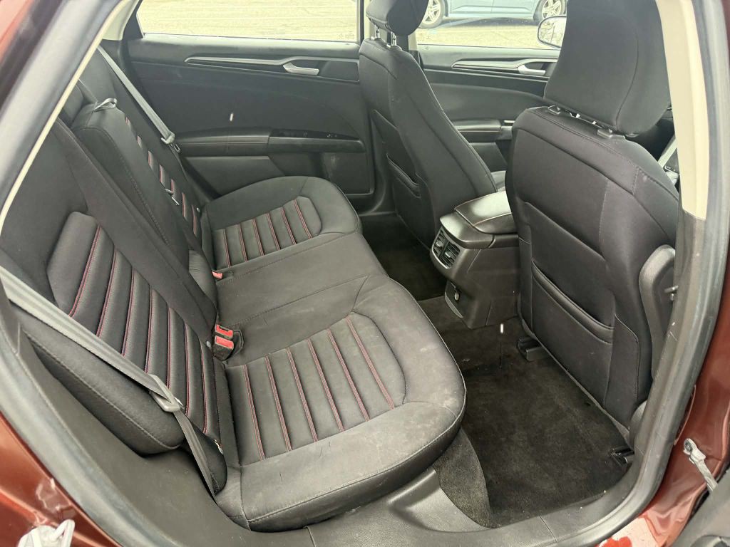 2015 Ford Fusion Image 12