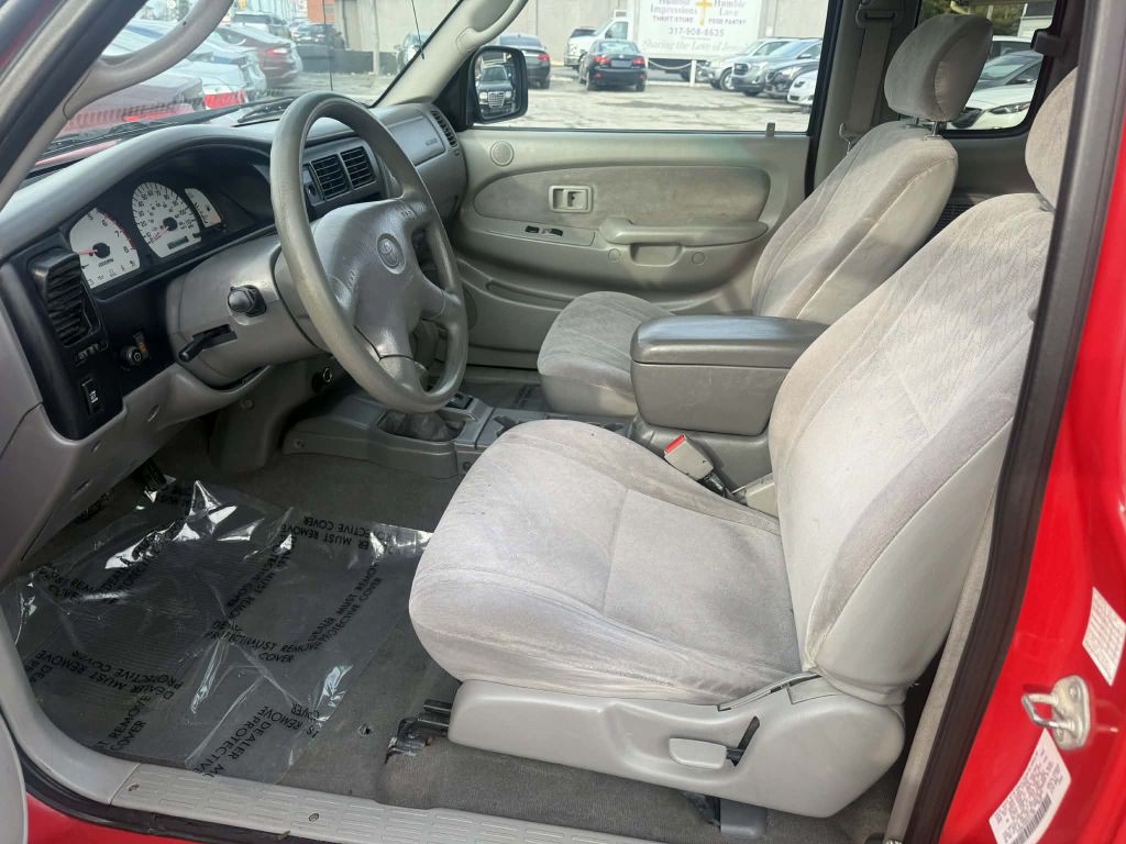 2002 Toyota Tacoma Image 9