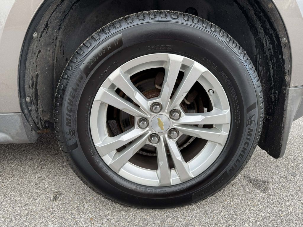 2010 Chevrolet Equinox Image 18