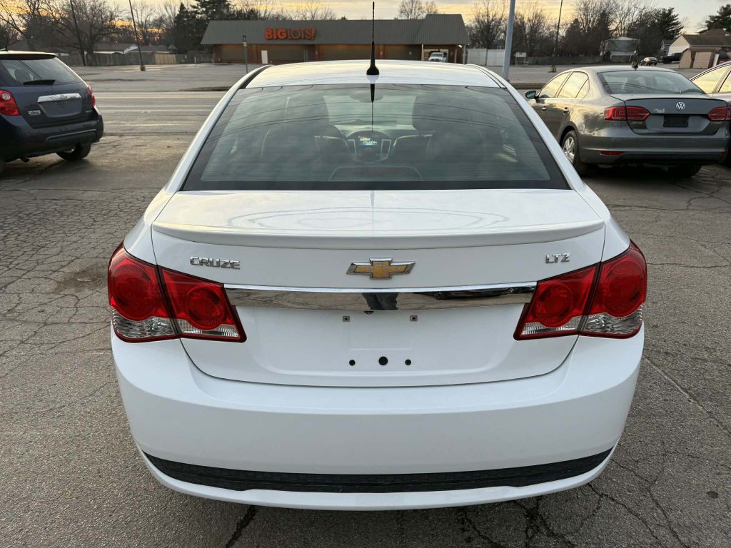 2014 Chevrolet Cruze Image 5