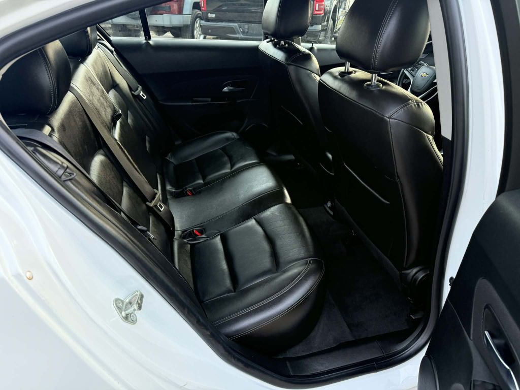 2014 Chevrolet Cruze Image 12