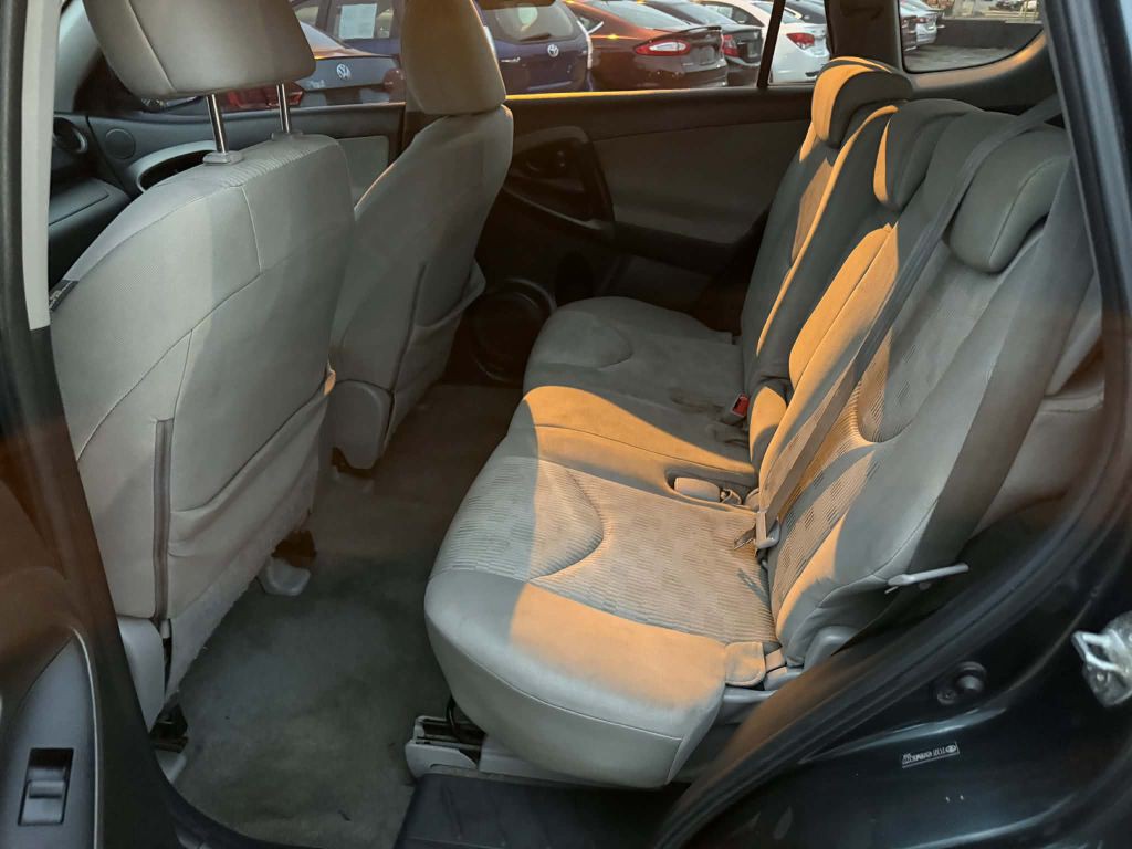 2011 Toyota Rav4 Image 10