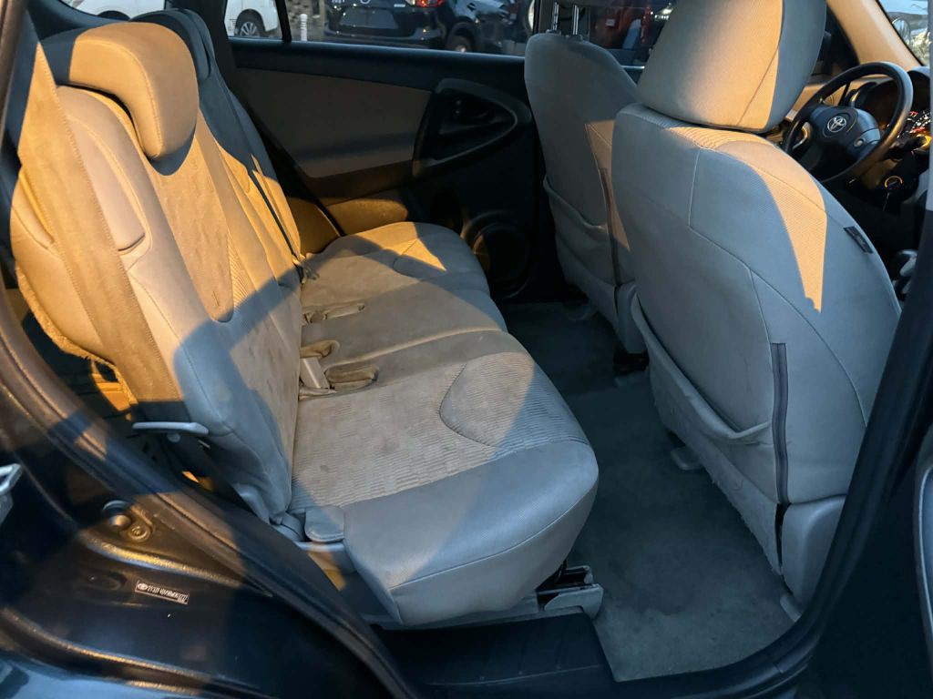 2011 Toyota Rav4 Image 13