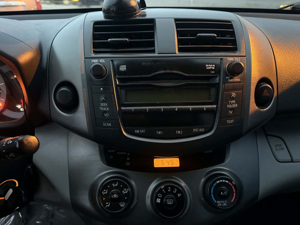 2011 Toyota Rav4 Image 16