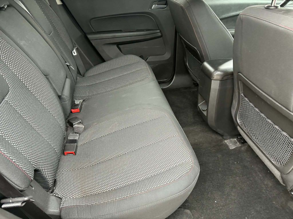 2017 Chevrolet Equinox Image 12