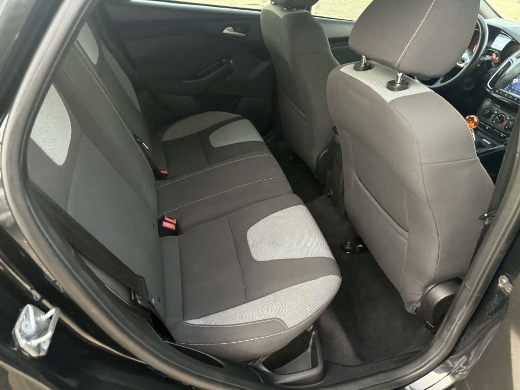 2014 Ford Focus Image 14