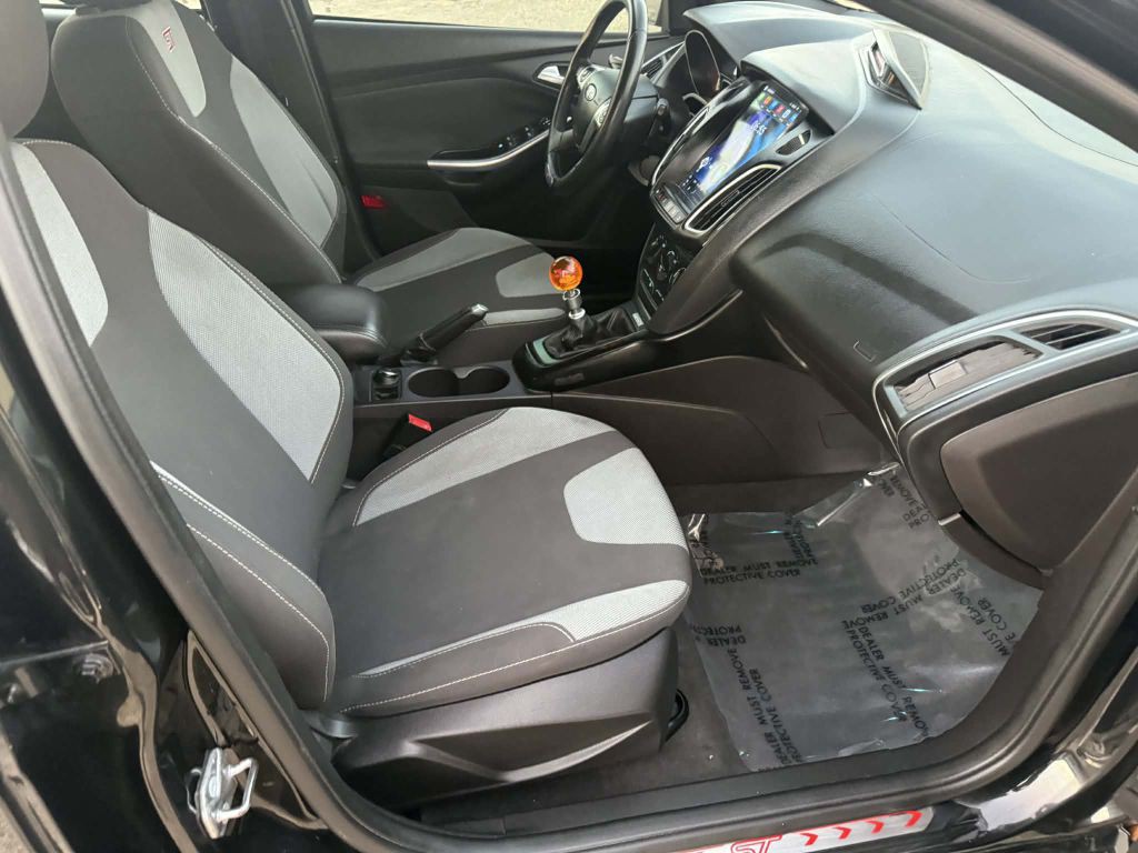 2014 Ford Focus Image 15