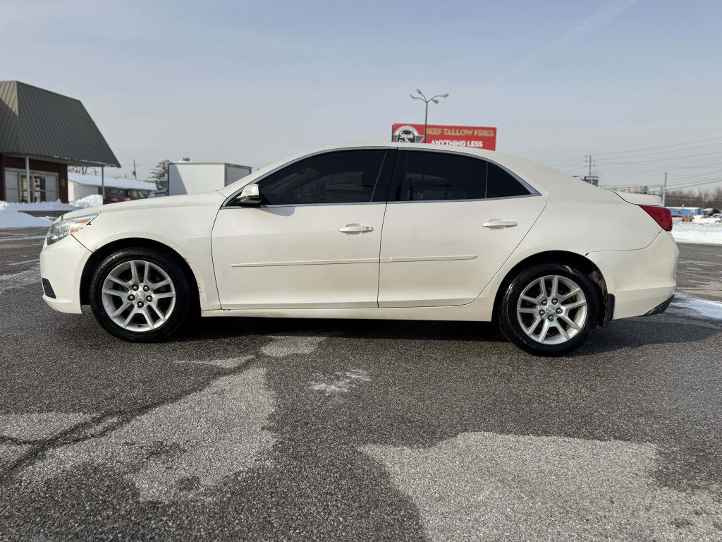 2014 Chevrolet Malibu Image 4