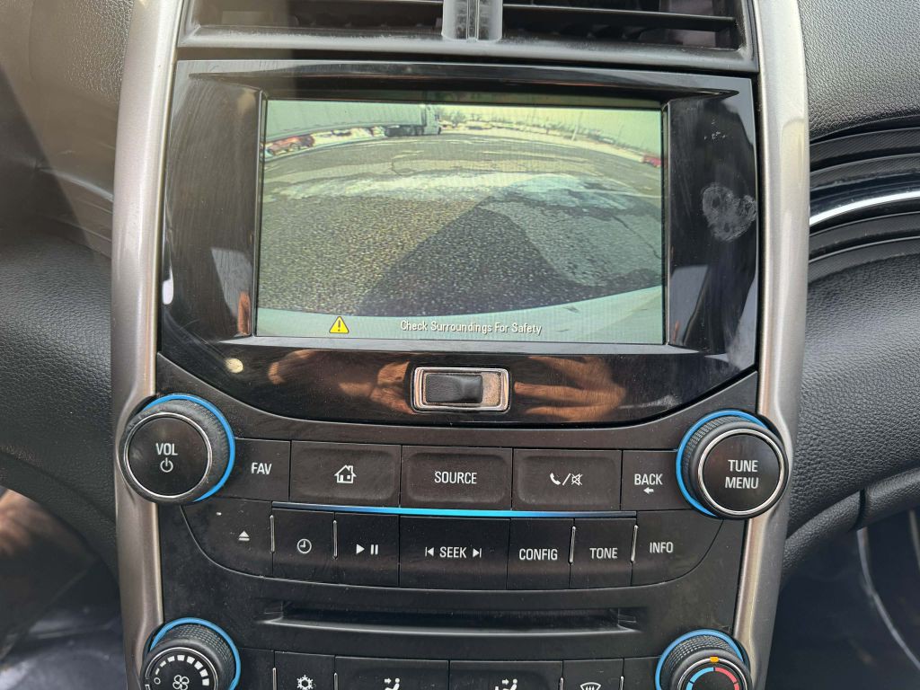 2014 Chevrolet Malibu Image 17