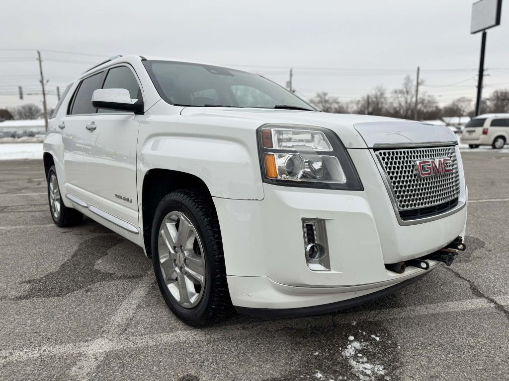 2014 GMC Terrain Image 2