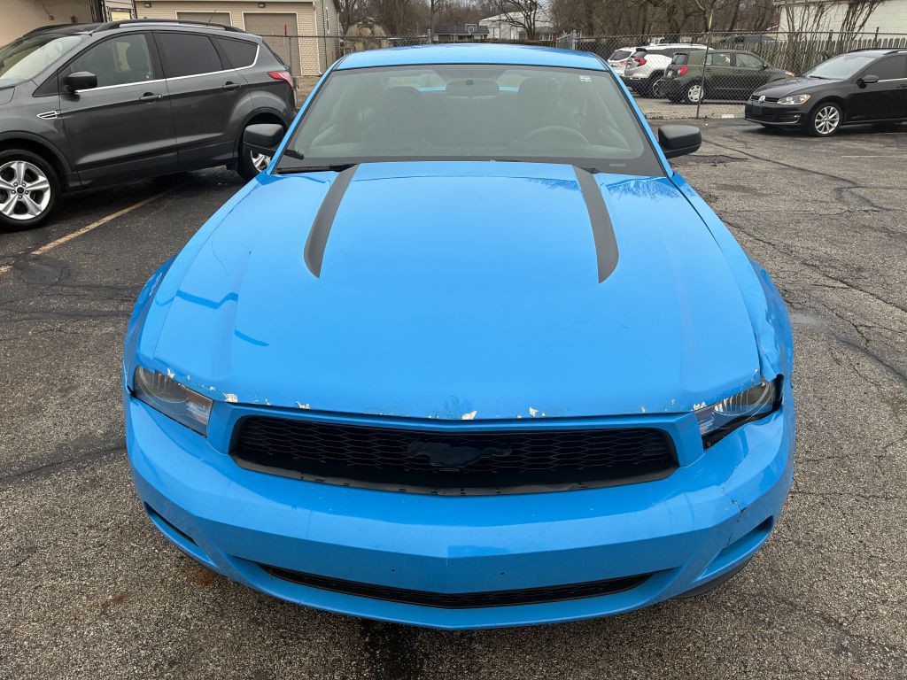 2010 Ford Mustang Image 1