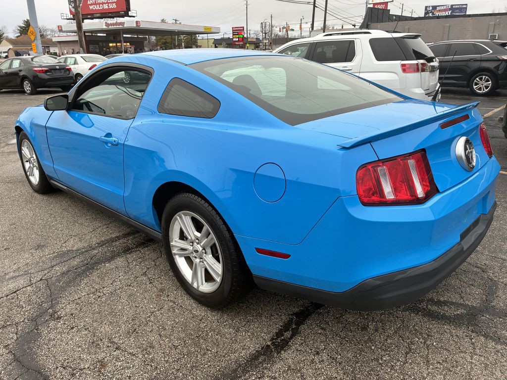 2010 Ford Mustang Image 7