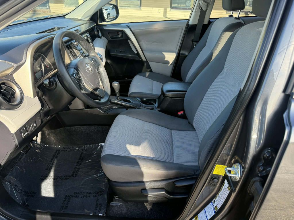 2013 Toyota Rav4 Image 9