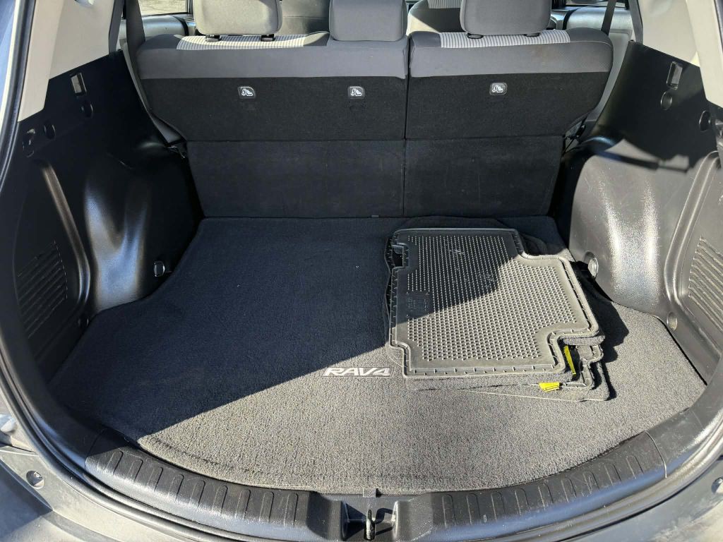 2013 Toyota Rav4 Image 12