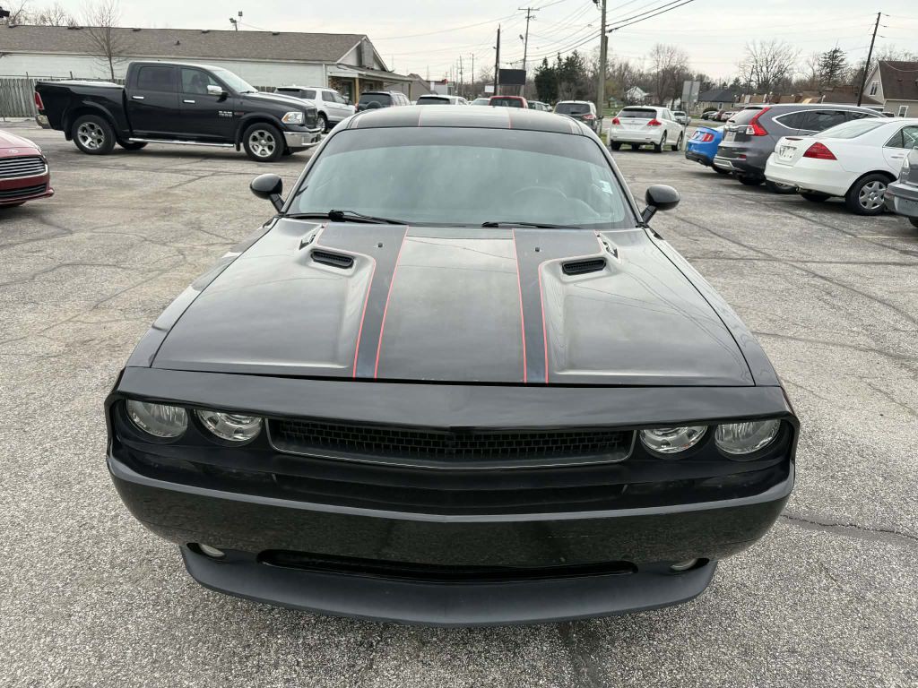 2013 Dodge Challenger Image 1