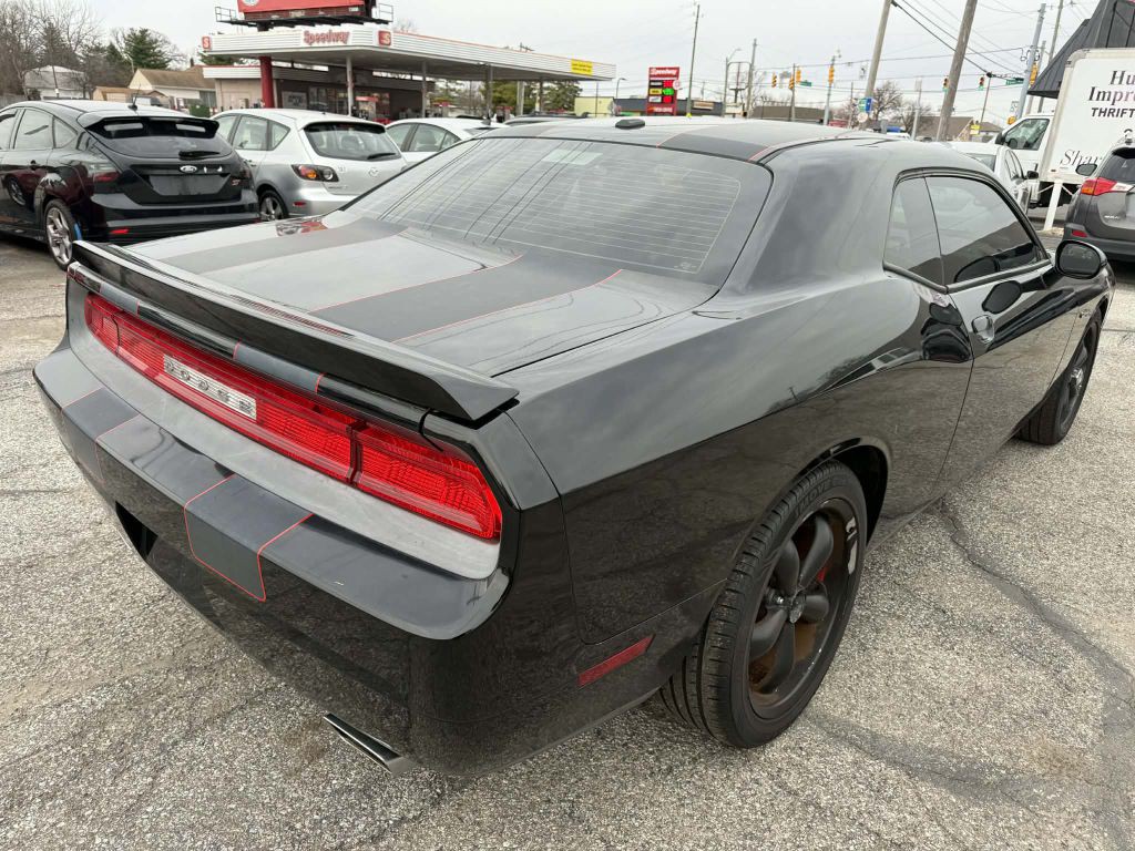 2013 Dodge Challenger Image 4